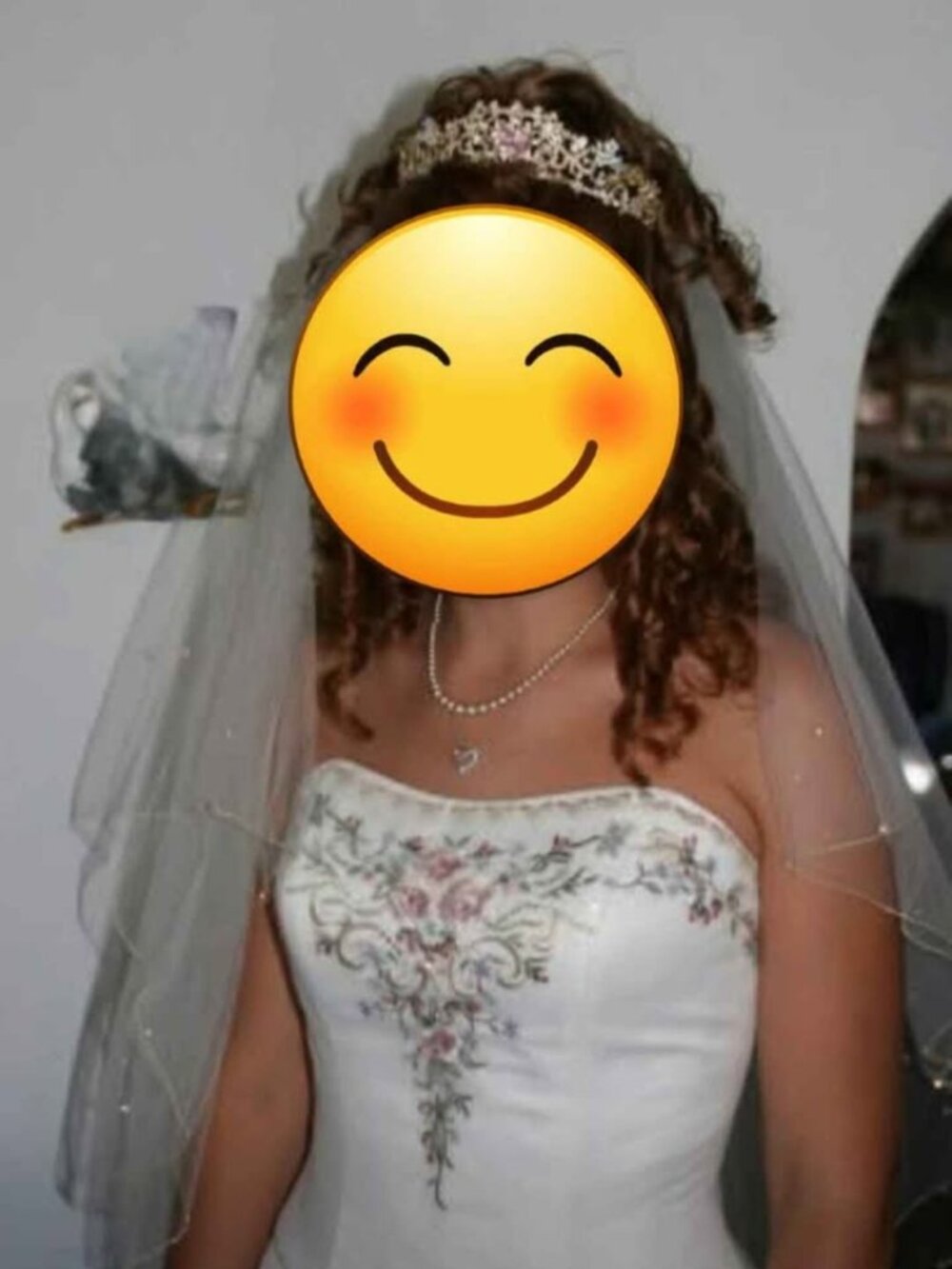 Oleg Cassini Wedding dress w/veil , crown & matching bag - Picture 2 of 6